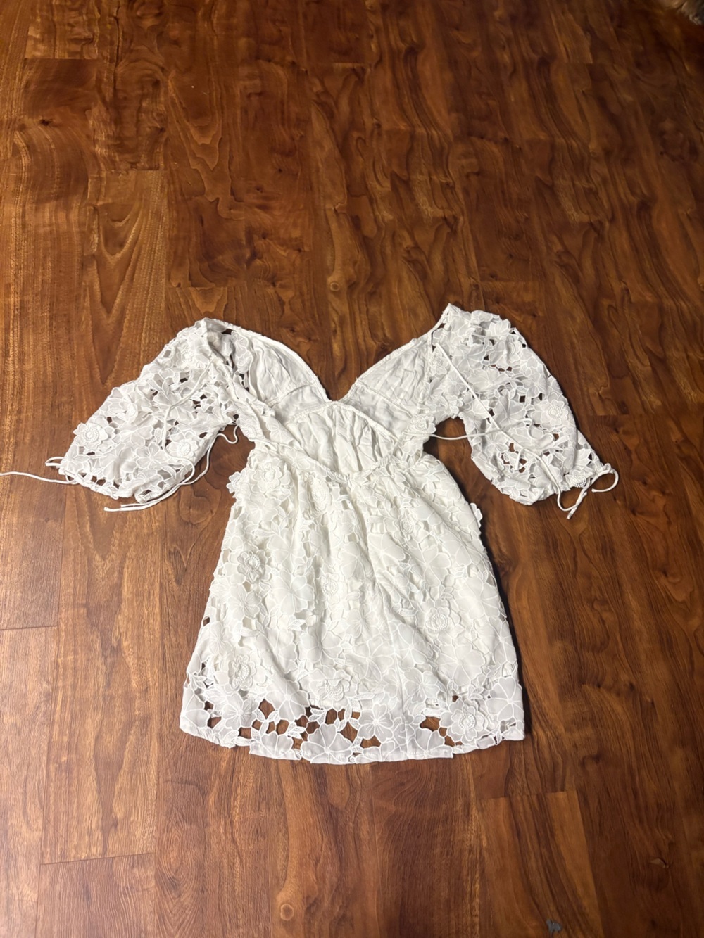 Storia White Floral Lace Long Sleeve minidress - Size S - Picture 3 of 8